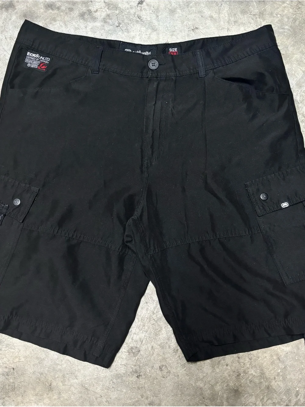 Ecko Unltd. Long Black Cargo Shorts sz 38/40